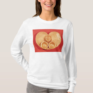 Pectoral with a human face wearing earrings T-Shirt