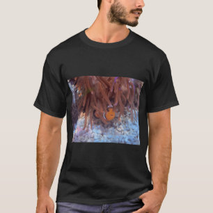 Peekaboo T-Shirt