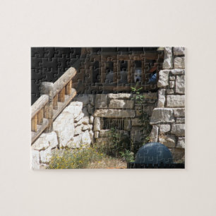 Peeping Pyr Jigsaw Puzzle