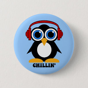 penguin chillin 6 cm round badge
