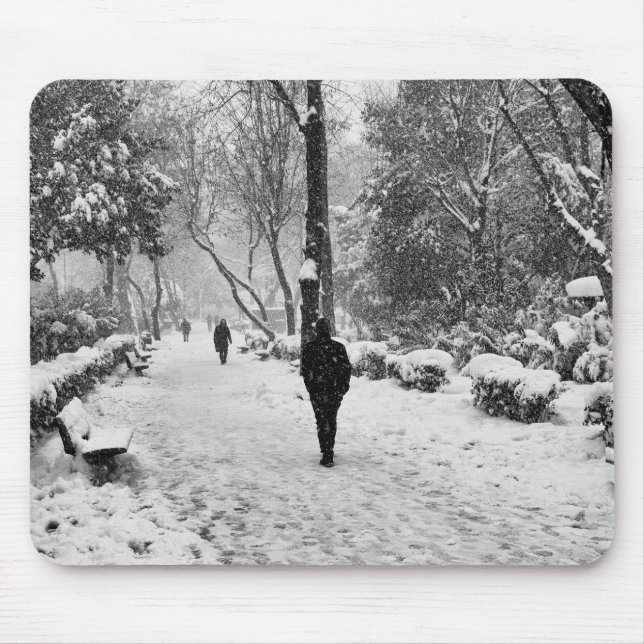 People at park in snowy winter day mouse mat (Front)