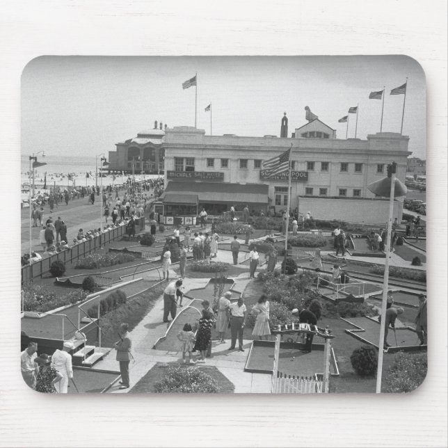 People playing mini golf elevated view B&W Mouse Mat (Front)