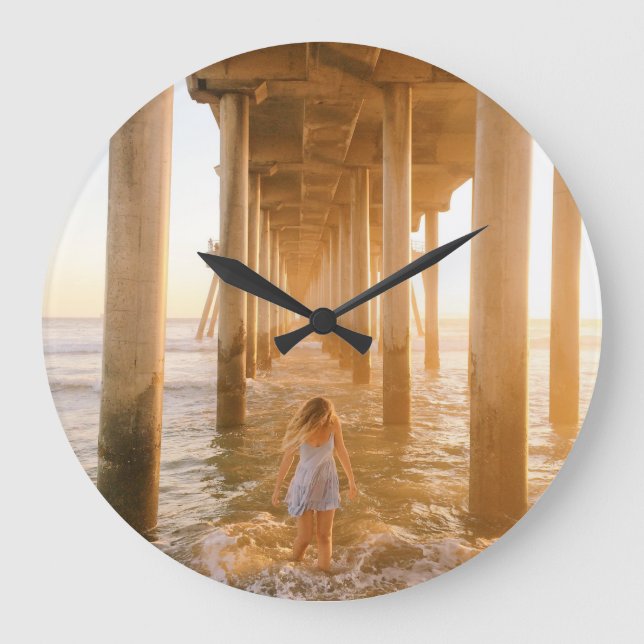 people woman large clock (Front)