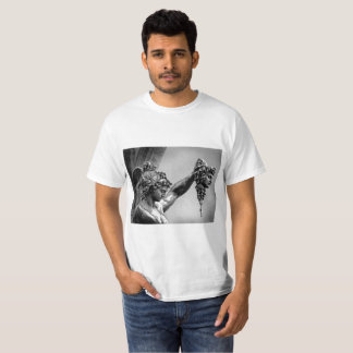 Perseus with the Head of Medusa T-Shirt