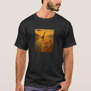 Persian cat Selfie With Loch Ness UFO Alien Gifts T-Shirt