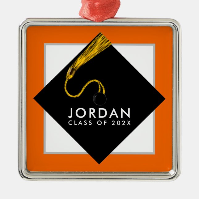 Personalised 2021 Graduation Keepsake Metal Tree Decoration (Front)