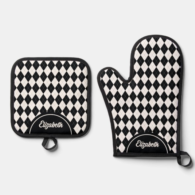 Personalised Argyle Harlequin Black White Oven Mitt & Pot Holder Set (Front)