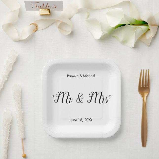 Personalised B&W Mr & Mrs Font-2 Paper Plate (Wedding)