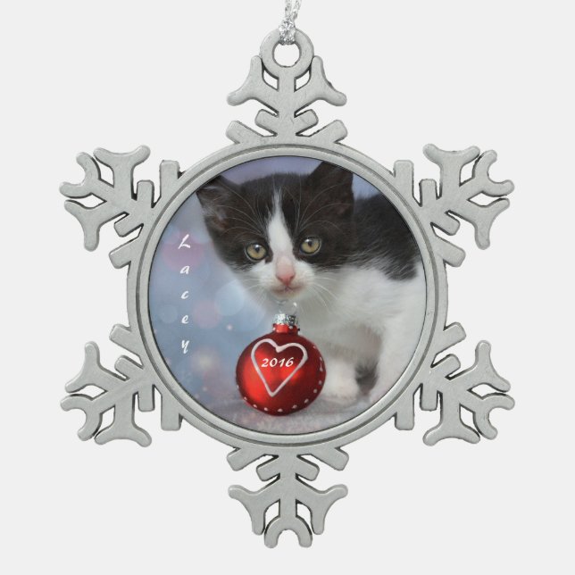 Personalised Black and White Christmas Kitten Snowflake Pewter Christmas Ornament (Front)