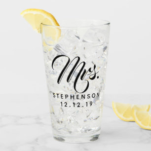 Personalised Custom Mrs Mr Couple Wedding Glass