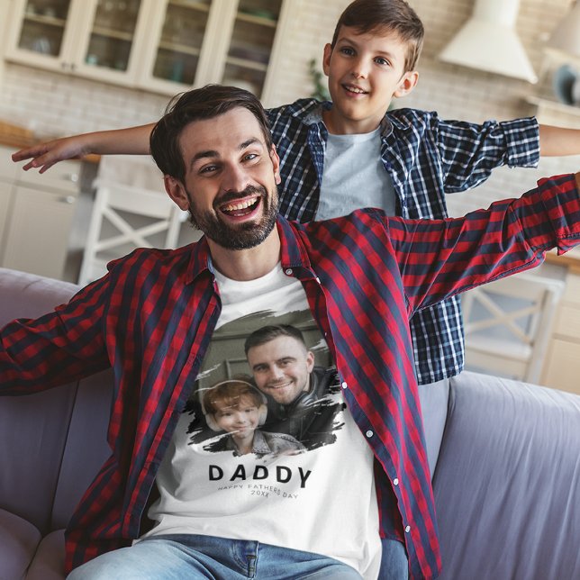 Personalised Daddy | Fathers Day T-Shirt (Creator Uploaded)