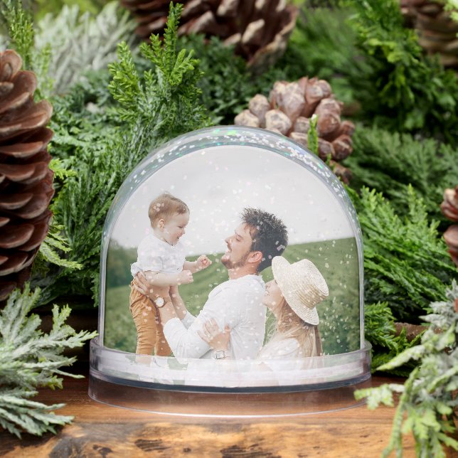  Personalised Family Photos Keepsake Snow Globe (Winter)