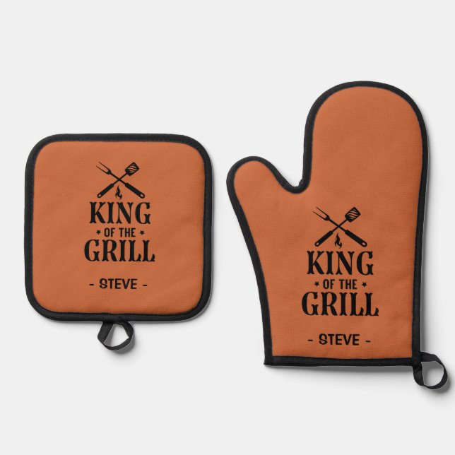Personalised King of the Grill BBQ Oven Mitt & Pot Holder Set (Front)