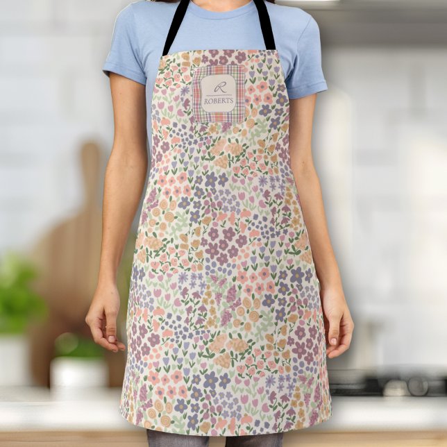Personalised Patchwork Floral & Plaid Apron (Floral Cottagecore Apron – Colorful Vintage-Inspired Kitchen Gift)