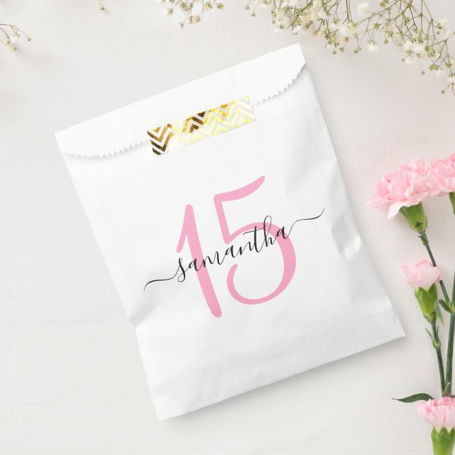 Personalised Pink 15th Birthday Favour Bags (Sealed)