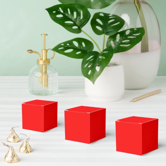 Personalised Red Favour Boxes – Classic Style (Multiple)