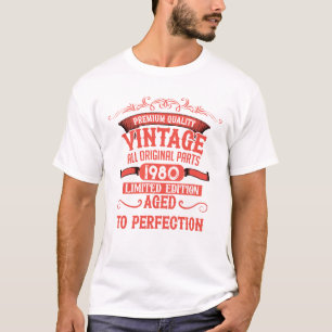 Personalised vintage 45th birthday gifts red T-Shirt