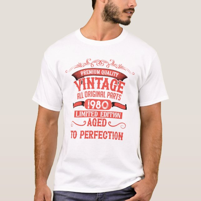 Personalised vintage 45th birthday gifts red T-Shirt (Front)