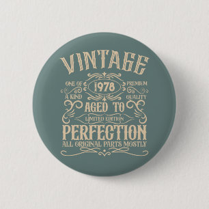 Personalised vintage birthday whiskey label themed 6 cm round badge
