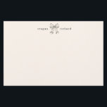 Personalised Vintage Bow Stationery Note Card<br><div class="desc">Elegant notecard set with a vintage-inspired coquette bow motif,  customised with a personalised name for a touch of charm. Perfect for adding a nostalgic flair to your correspondence.</div>