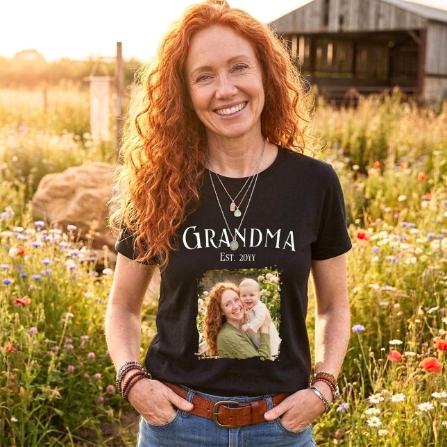 Personalize Name New Grandma Est Year Photo T-Shirt (Creator Uploaded)