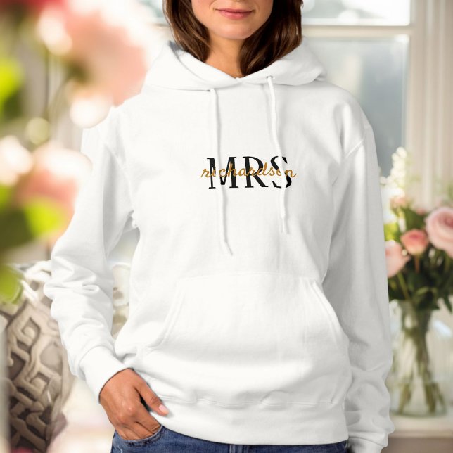 Personalized Mr&Mrs family name hoodie (Creator Uploaded)