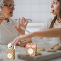 Petite boîte de pâtisserie avec kraft et ruban