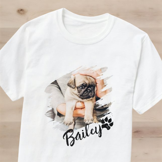 Pet's Modern Simple Cool Typography Name and Photo T-Shirt (Creator Uploaded)