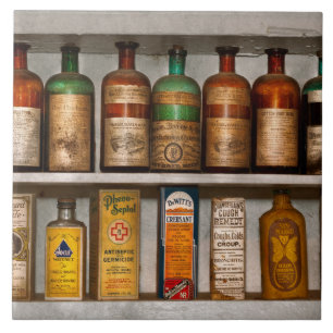Pharmacy - Medicine - Extracts and Remedies Tile