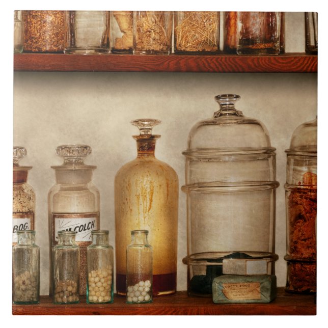 Pharmacy - Pharmacy curiosities Tile (Front)