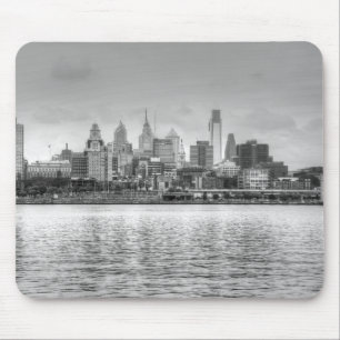 Philadelphia skyline in black and white mouse mat