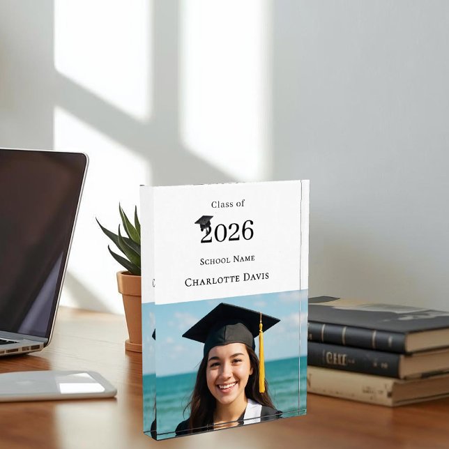 Photo modern Graduate Block (Creator Uploaded)