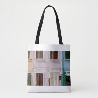 PHOTO OF PINK BUILDING WITH YELLOW DOOR CURTAIN TOTE BAG