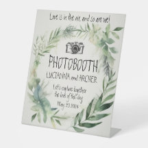 PHOTOBOOTH sign