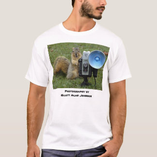 Photographing Squirrels byScott Alan Johnson T-Shirt