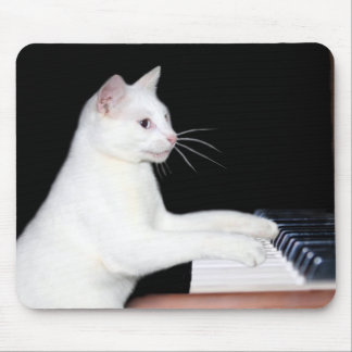 Piano playing cat mouse mat