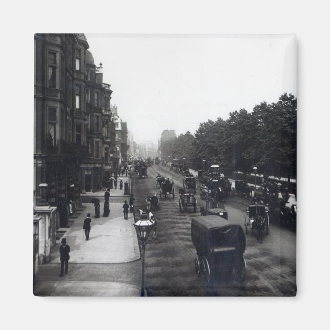 Piccadilly, London Magnet (Front)