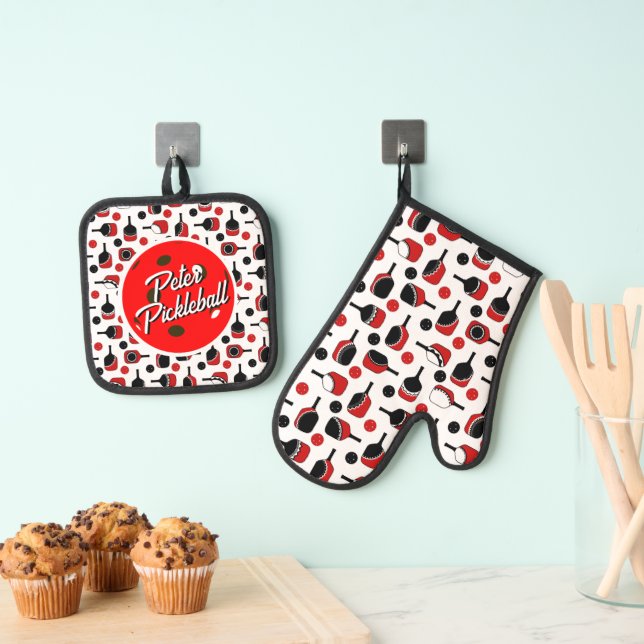Pickleball Paddles Balls Black Red Personalised Oven Mitt & Pot Holder Set (Insitu(Hanging))