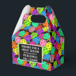 Pickleball Party Balloons on Black Thank You Favour Box<br><div class="desc">Pickleball party, personalised, end of season rec league, pickleball tournament thank you favours. Festive pickleball party gift favour box bag for any pickleball player with colourful confetti and pickleball balloons on a black background. Blue, red, bright green, yellow, pink, and purple balloons made from pickleball balls. Colourful pickleball-themed birthday, anniversary,...</div>