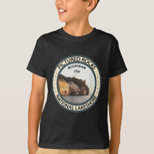 Pictured Rocks National Lakeshore Michigan Badge V T-Shirt