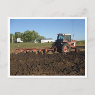 pictures124, Farmer Ploughing in the Midwest Postcard