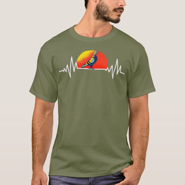 Pigeon breeder breeding pigeon racing heartbeat T-Shirt (Front)