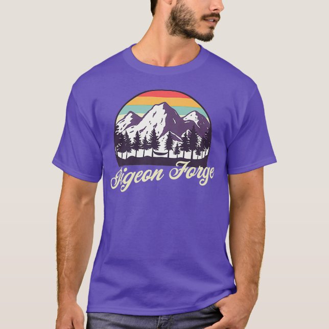 Pigeon Forge Gatlinburg Tennessee Retro Mountain T-Shirt (Front)