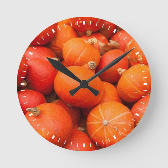 Pile of small pumpkins, Germany Round Clock (Front)