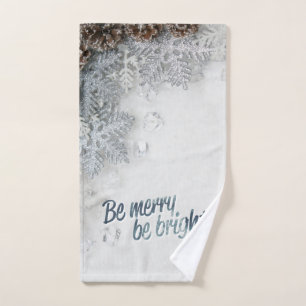 Pine Cones,Snowflakes Holiday  Bath Towel Set