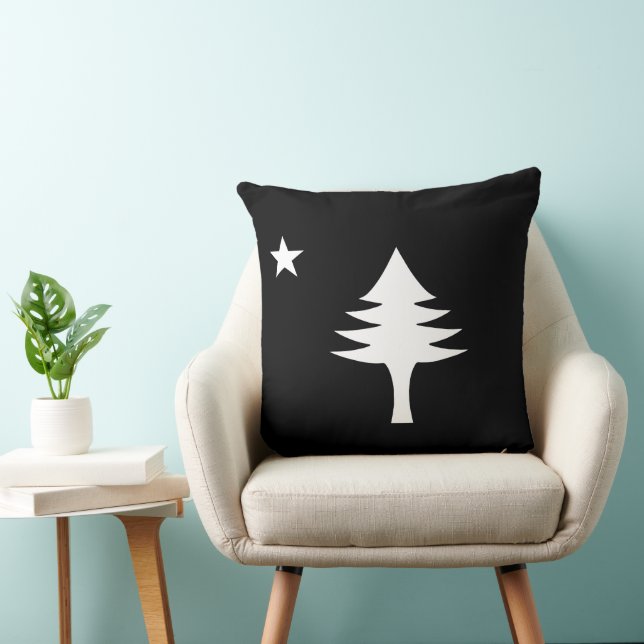 Pine tree and star 1901 flag of Maine State Cushion (Chair)