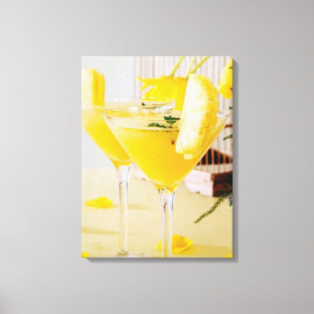 Pineapple and ginger Fresca cocktail Canvas Print (Front)