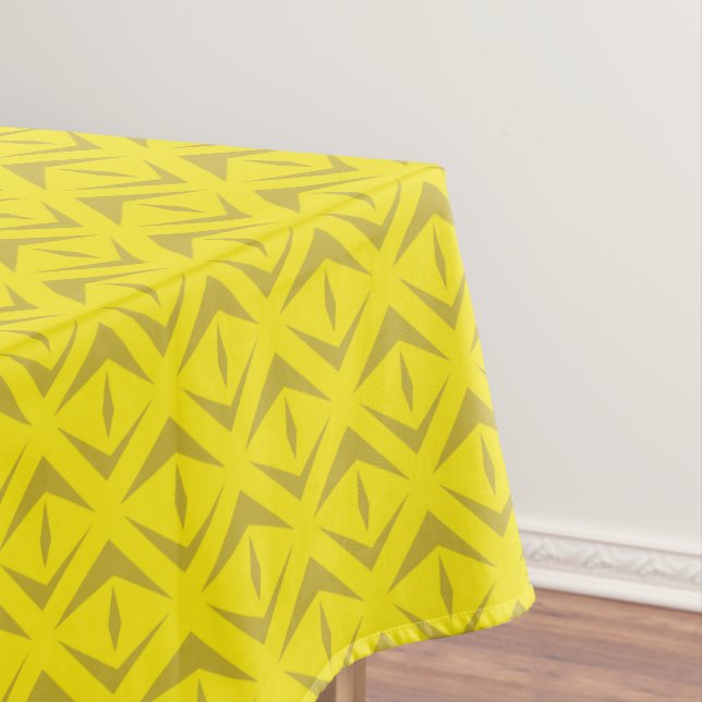 Pineapple Birthday Party Tablecloth (In Situ)