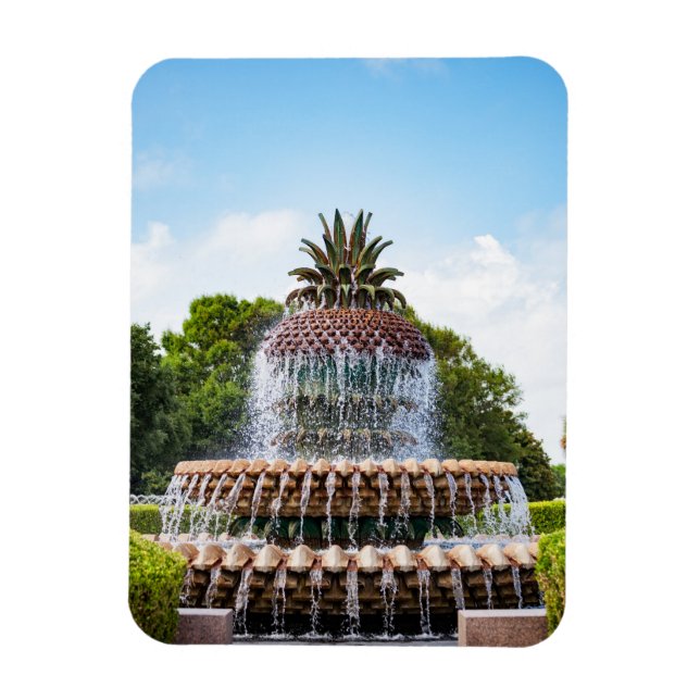 Pineapple Fountain in Charleston, SC Magnet (Vertical)