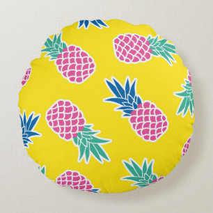 Pineapple Frenzy: Bright Cartoon Vintage. Round Cushion